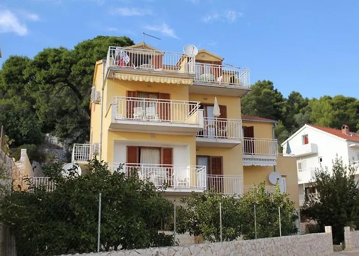 Lejlighed In With Sea Views, Terrace, Air Conditioning, Wifi 3615-5 Hvar Town