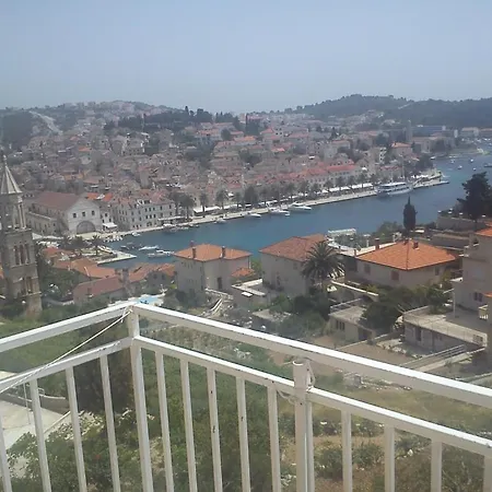 Appartamento In With Sea Views, Terrace, Air Conditioning, Wifi 3615-5 Hvar Town